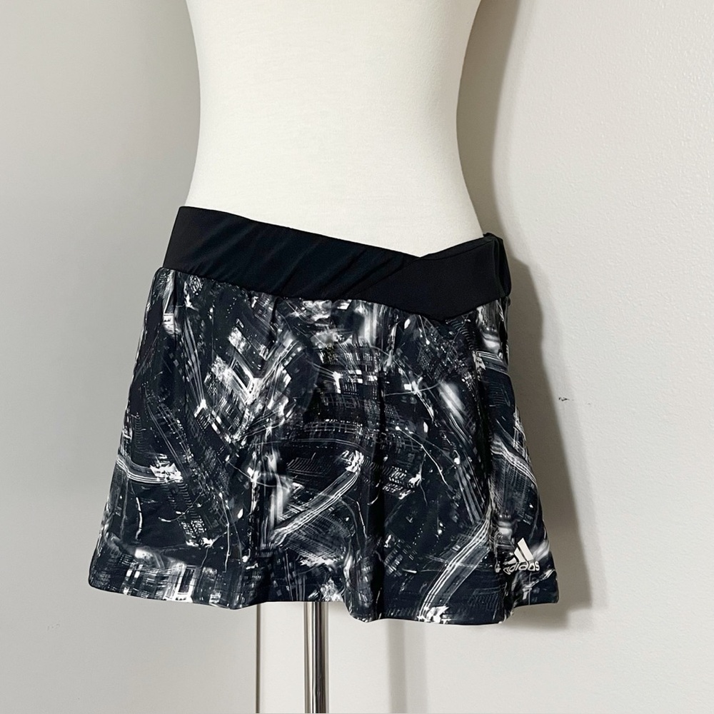 Adidas Response Running Skirt Black White Print Size Medium Built-in‎ Shor